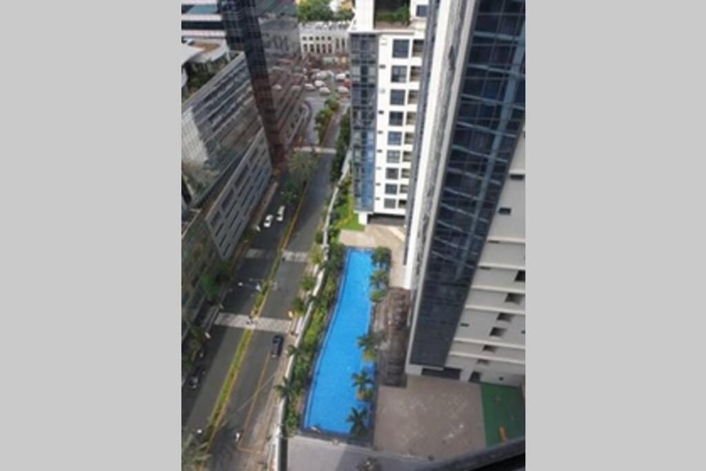 One Eastwood Avenue Tower 2 Apartment Manila Luaran gambar